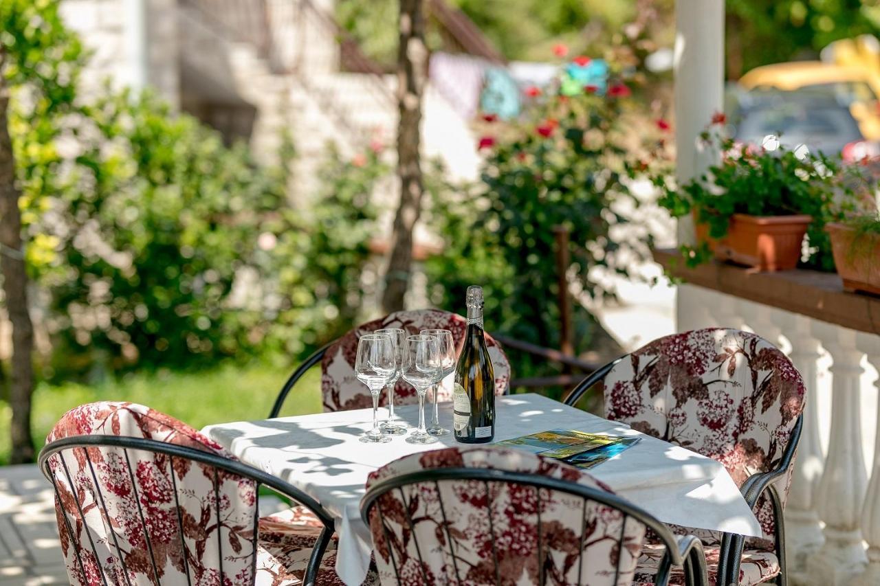 Apartments Bonaca Игало Экстерьер фото
