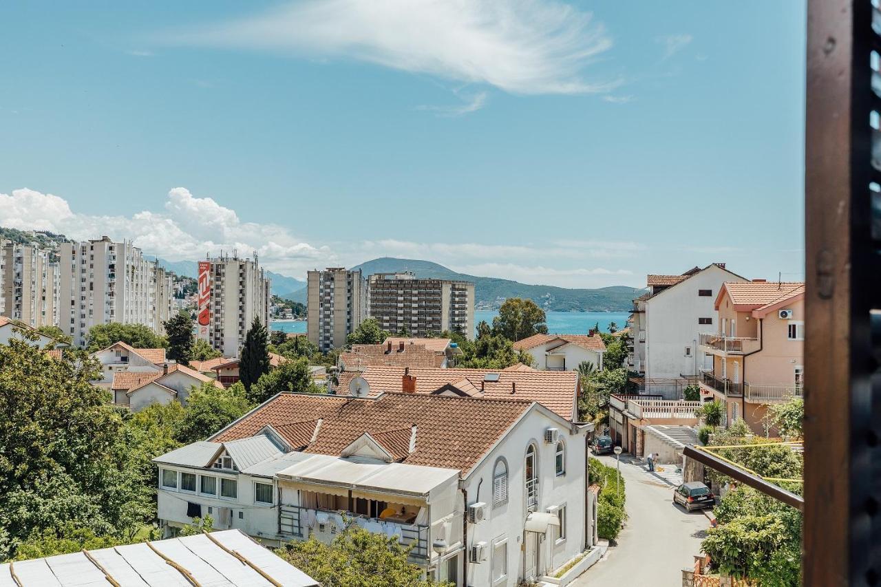 Apartments Bonaca Игало Экстерьер фото