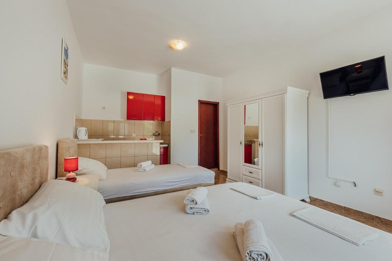 Apartments Bonaca Игало Экстерьер фото
