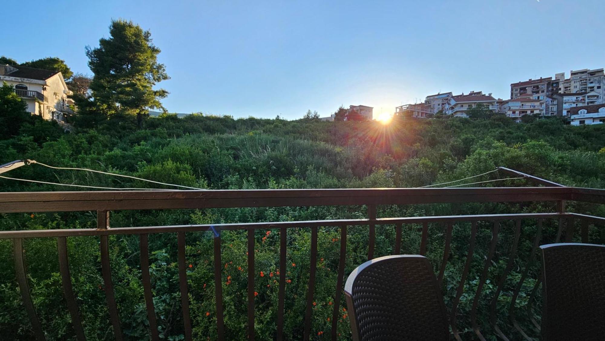 Apartments Bonaca Игало Экстерьер фото